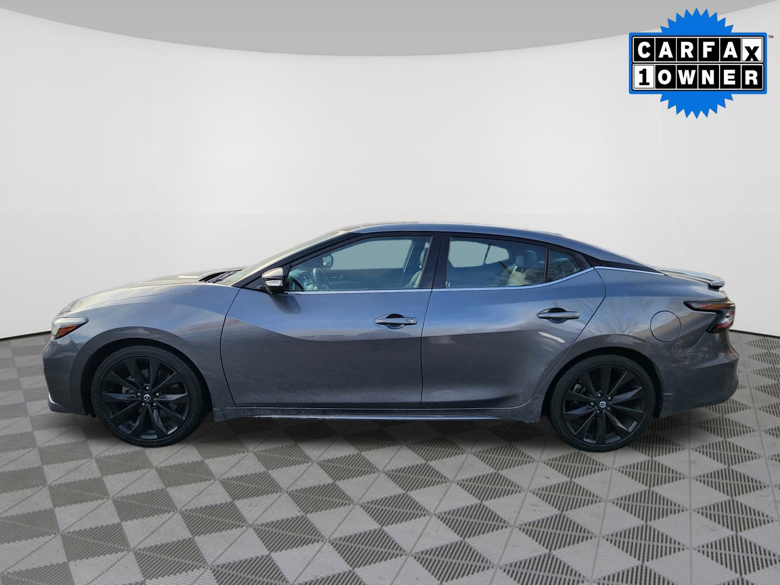 Certified 2022 Nissan Maxima SR w/ Sport Mat Group image 5