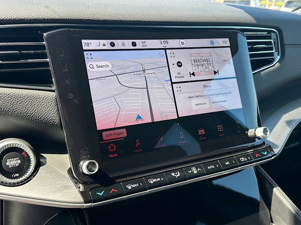 Used 2025 Jeep Wagoneer L Series II w/ 8-pass Seating Package image 25