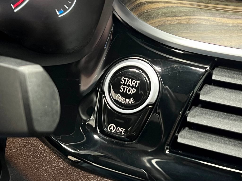 Used 2019 BMW M550i xDrive image 22