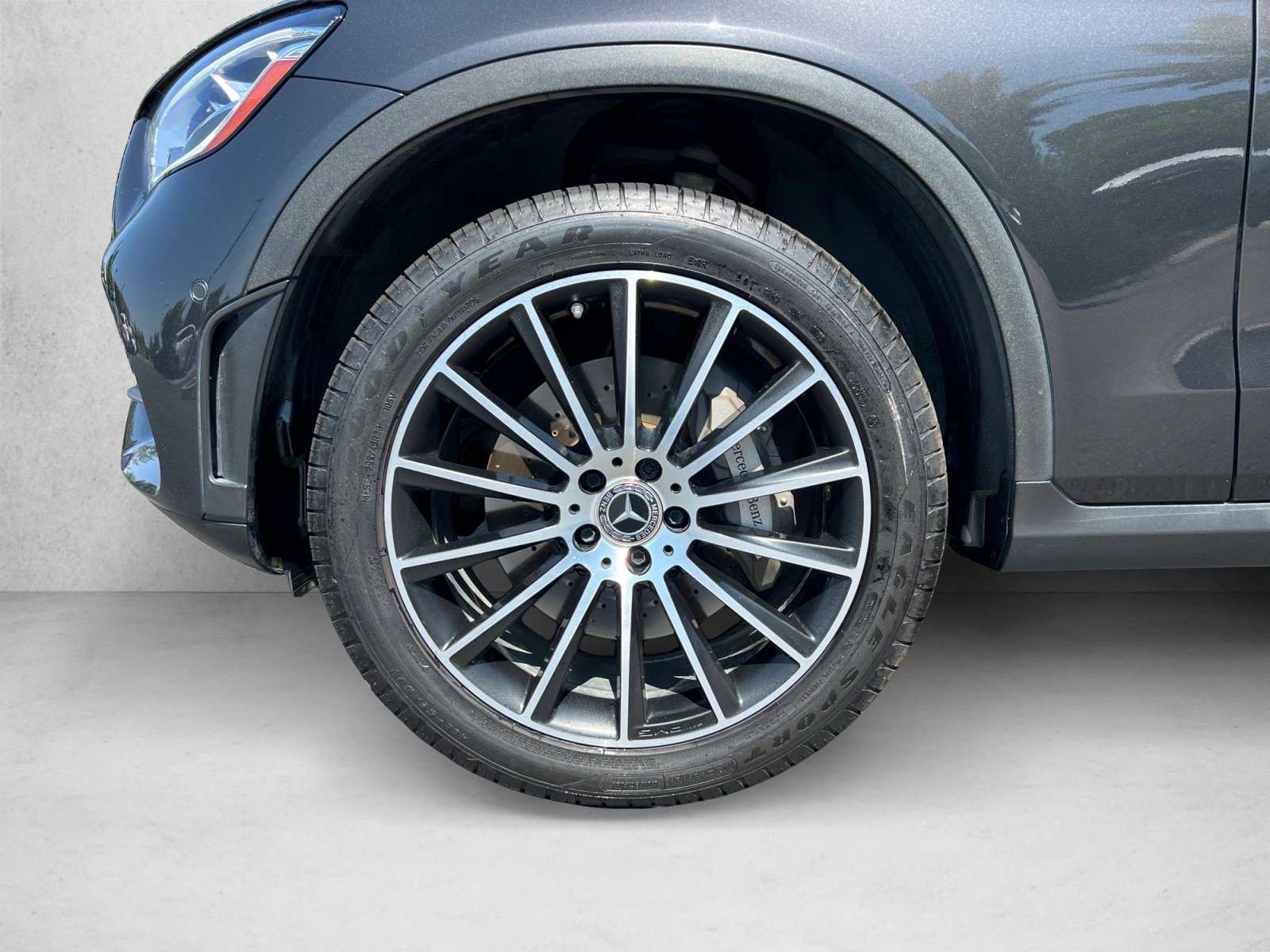 Used 2023 Mercedes-Benz GLC 300 4MATIC Coupe image 9