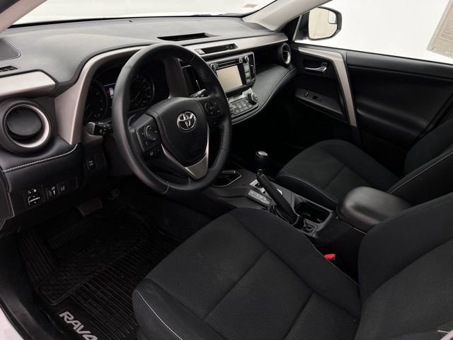 Used 2018 Toyota RAV4 XLE AWD/4WD image 12