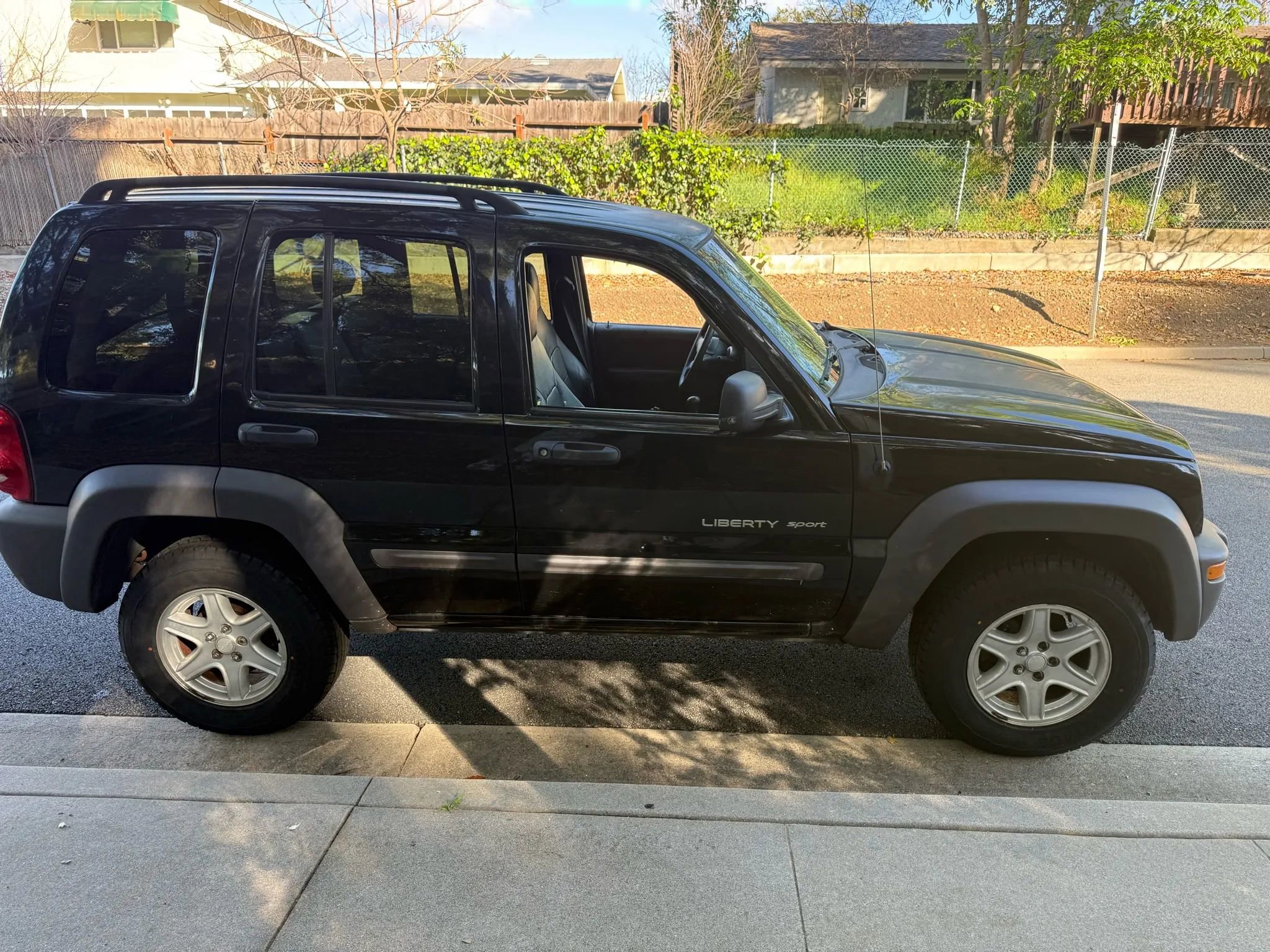 Used 2002 Jeep Liberty Sport RWD image 6