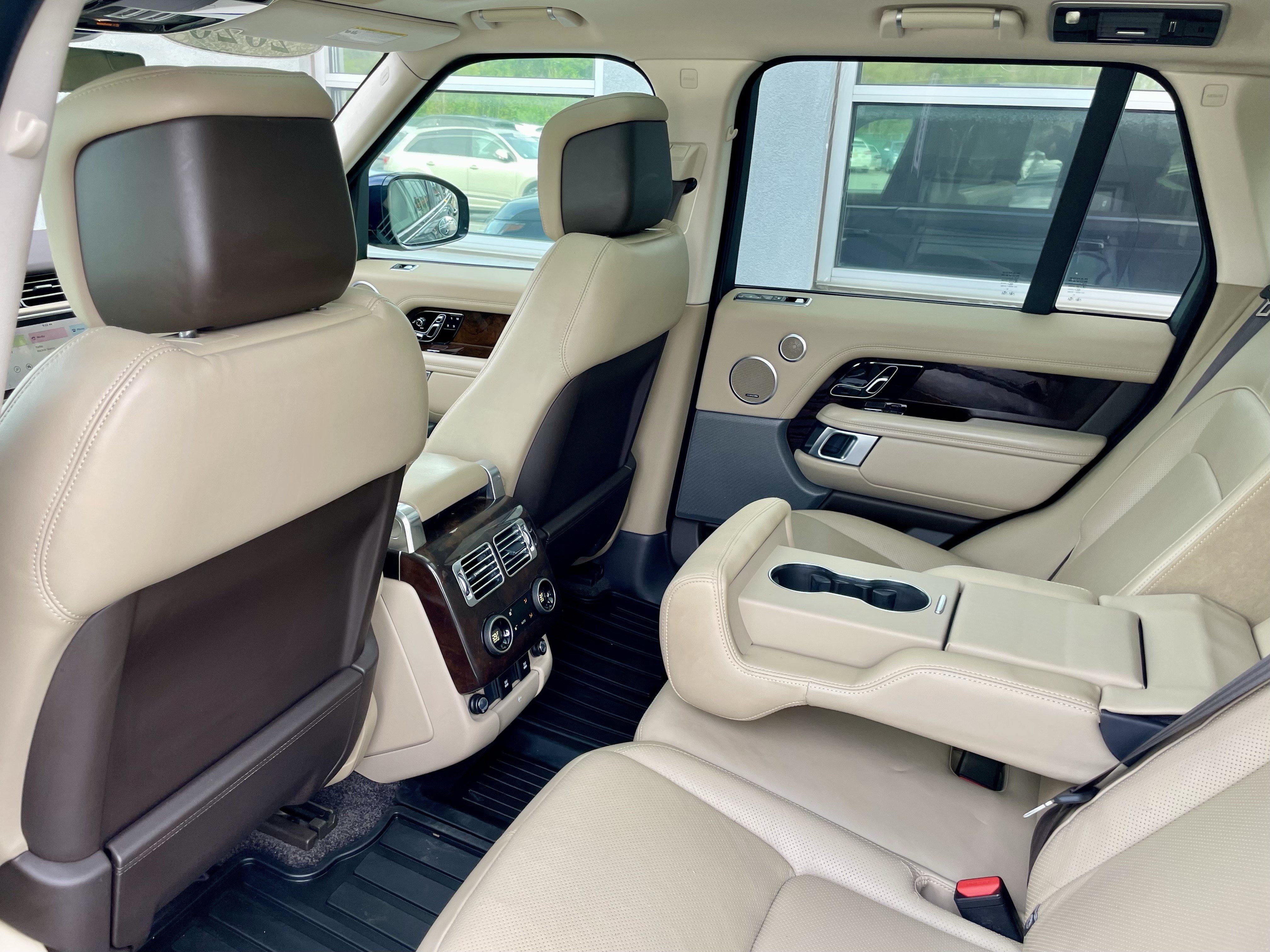Used 2020 Land Rover Range Rover HSE AWD/4WD image 30
