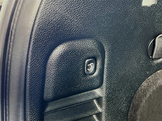 Used 2020 Jeep Grand Cherokee Laredo image 25