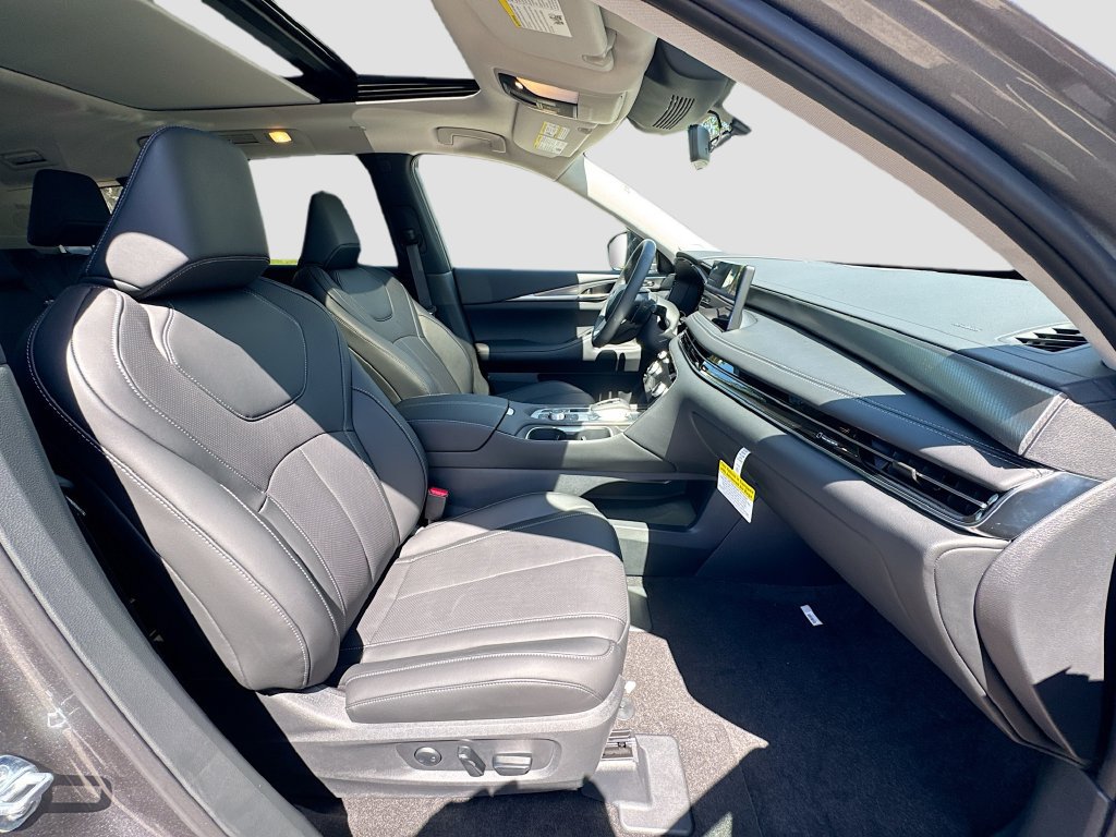 Used 2027 INFINITI QX60 Luxe w/ Cargo Package FWD image 32