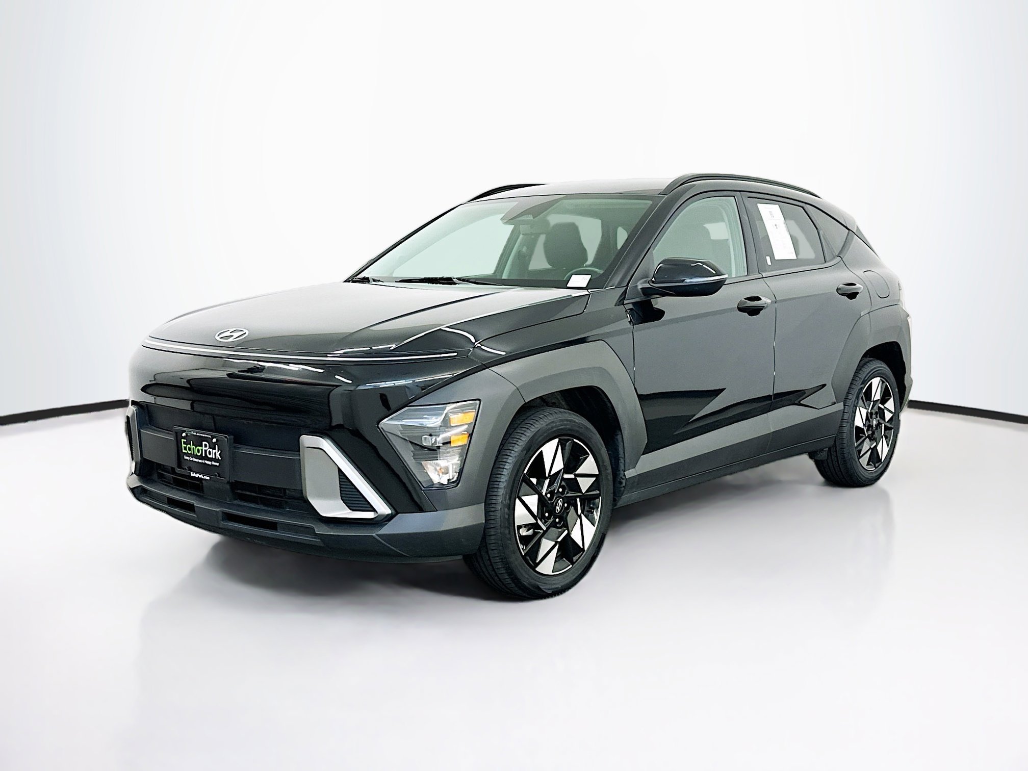 Used 2025 Hyundai Kona SEL image 3