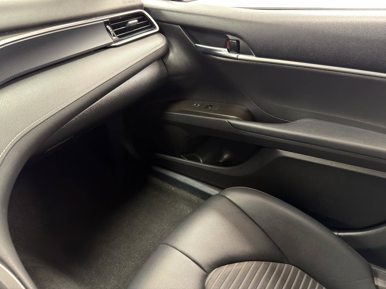 Used 2023 Toyota Camry SE w/ Convenience Package AWD/4WD image 25