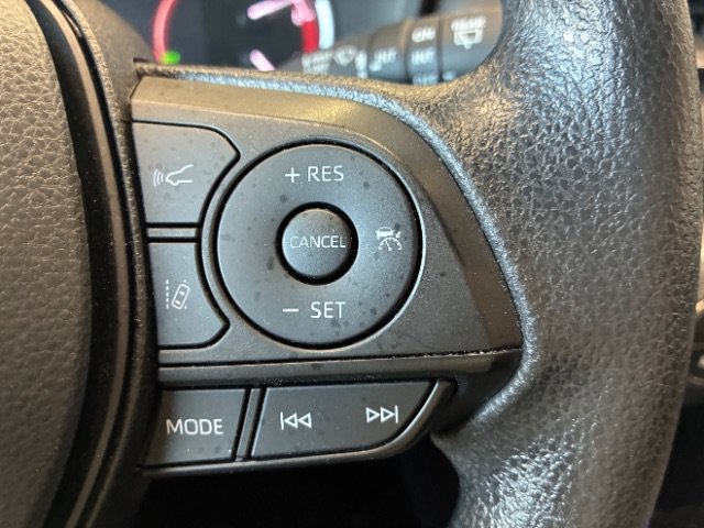Used 2025 Toyota RAV4 XLE FWD image 14