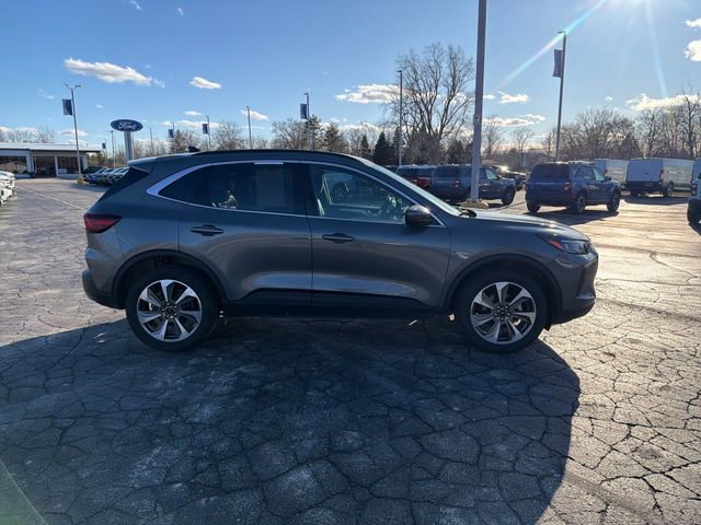 Used 2024 Ford Escape Platinum image 7