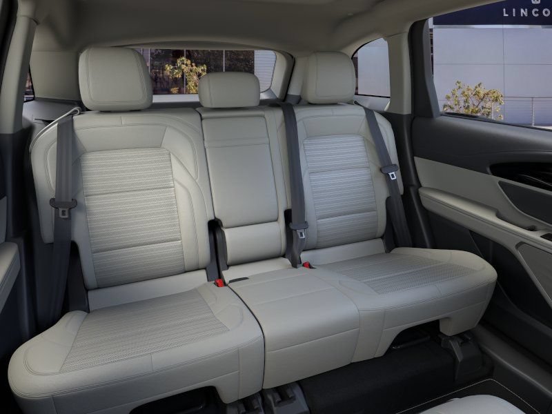 New 2026 Lincoln Nautilus Reserve AWD/4WD image 11