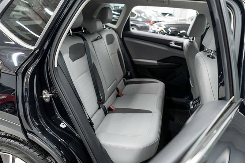 Used 2023 Volkswagen Taos SE image 11