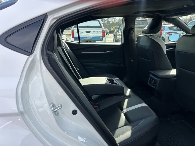 Used 2025 Toyota Camry SE image 16