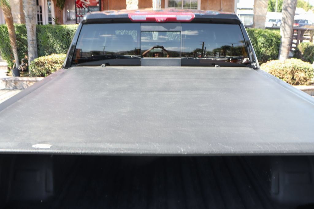 Used 2024 GMC Sierra 1500 AT4 w/ Technology Package AWD/4WD image 8