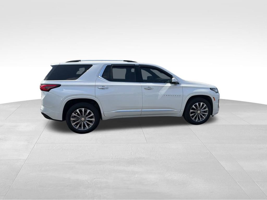 Used 2023 Chevrolet Traverse Premier image 12