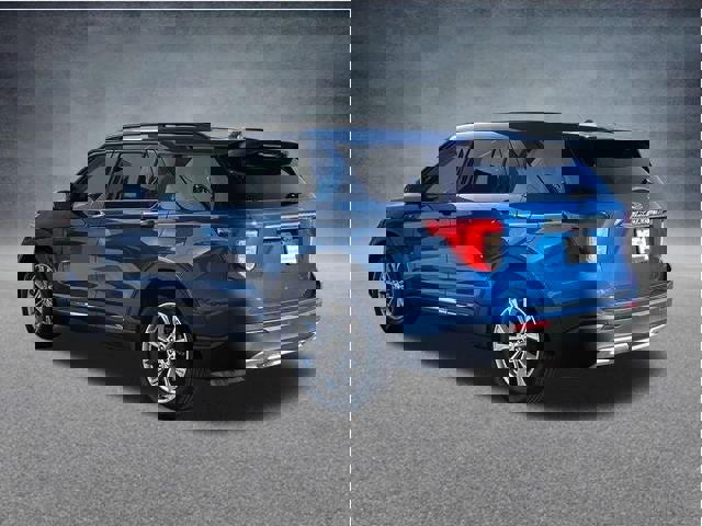 Used 2021 Ford Explorer XLT w/ Equipment Group 202A image 6