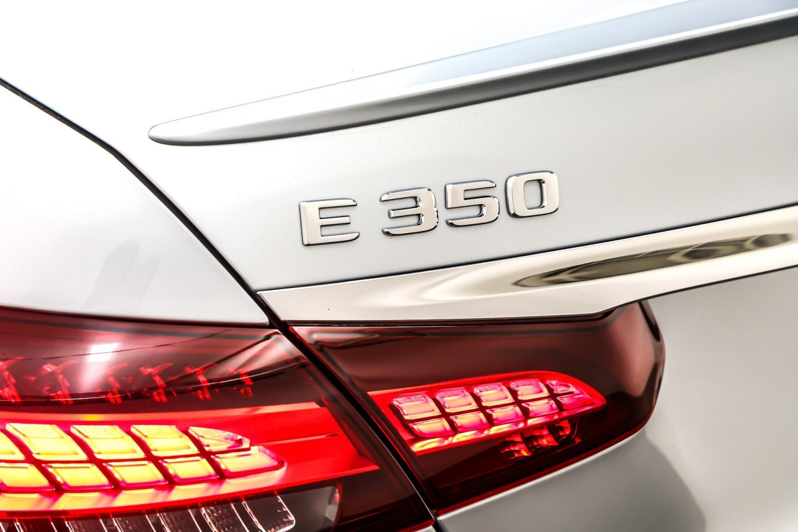 Used 2022 Mercedes-Benz E 350 Sedan image 9