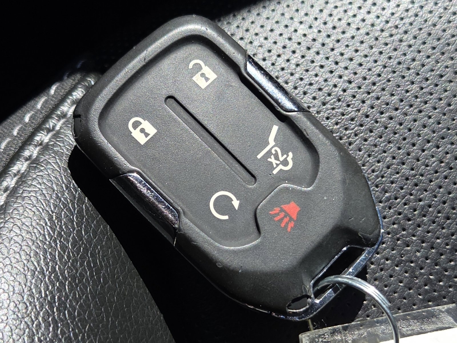 Used 2023 GMC Terrain SLT image 33