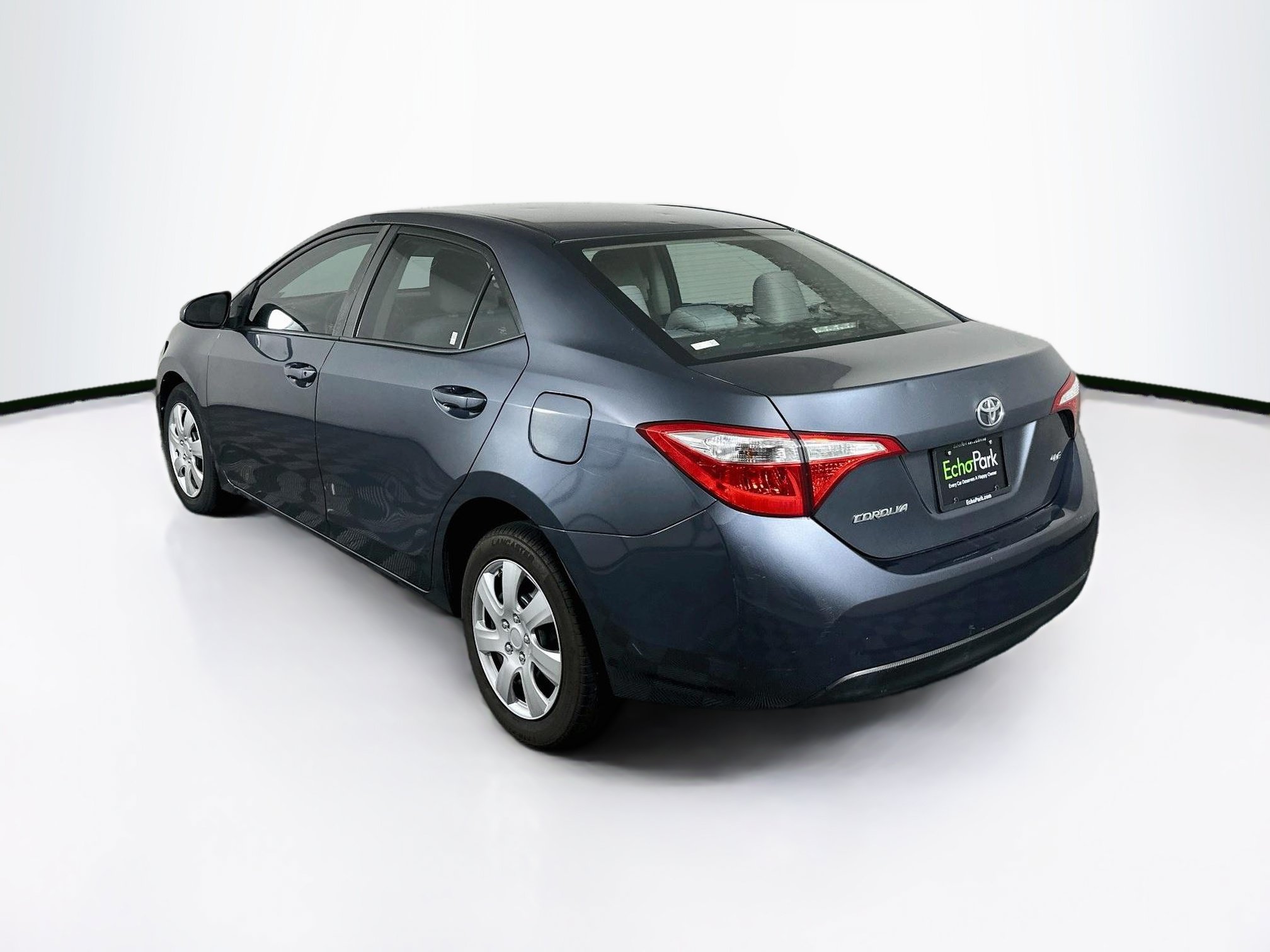 Used 2015 Toyota Corolla LE FWD image 5