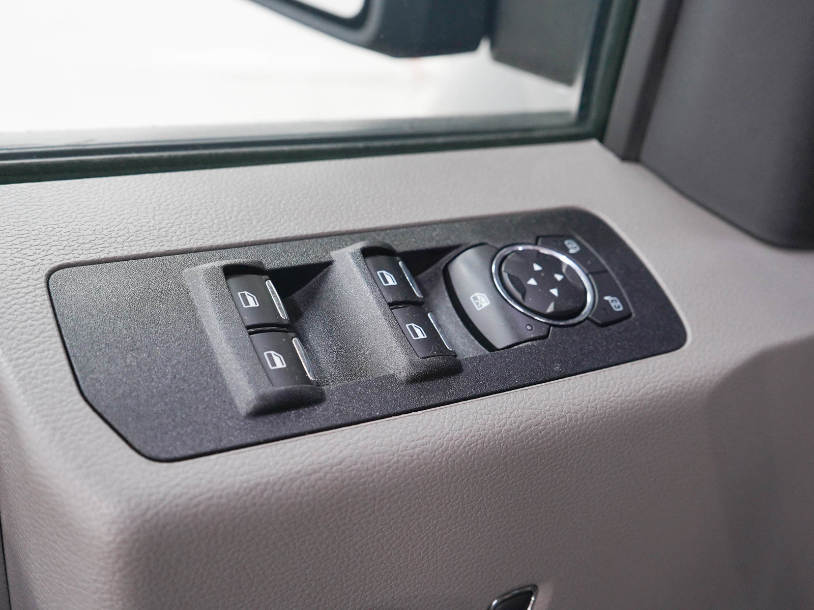 Used 2020 Ford F150 XLT w/ XTR Package AWD/4WD image 17