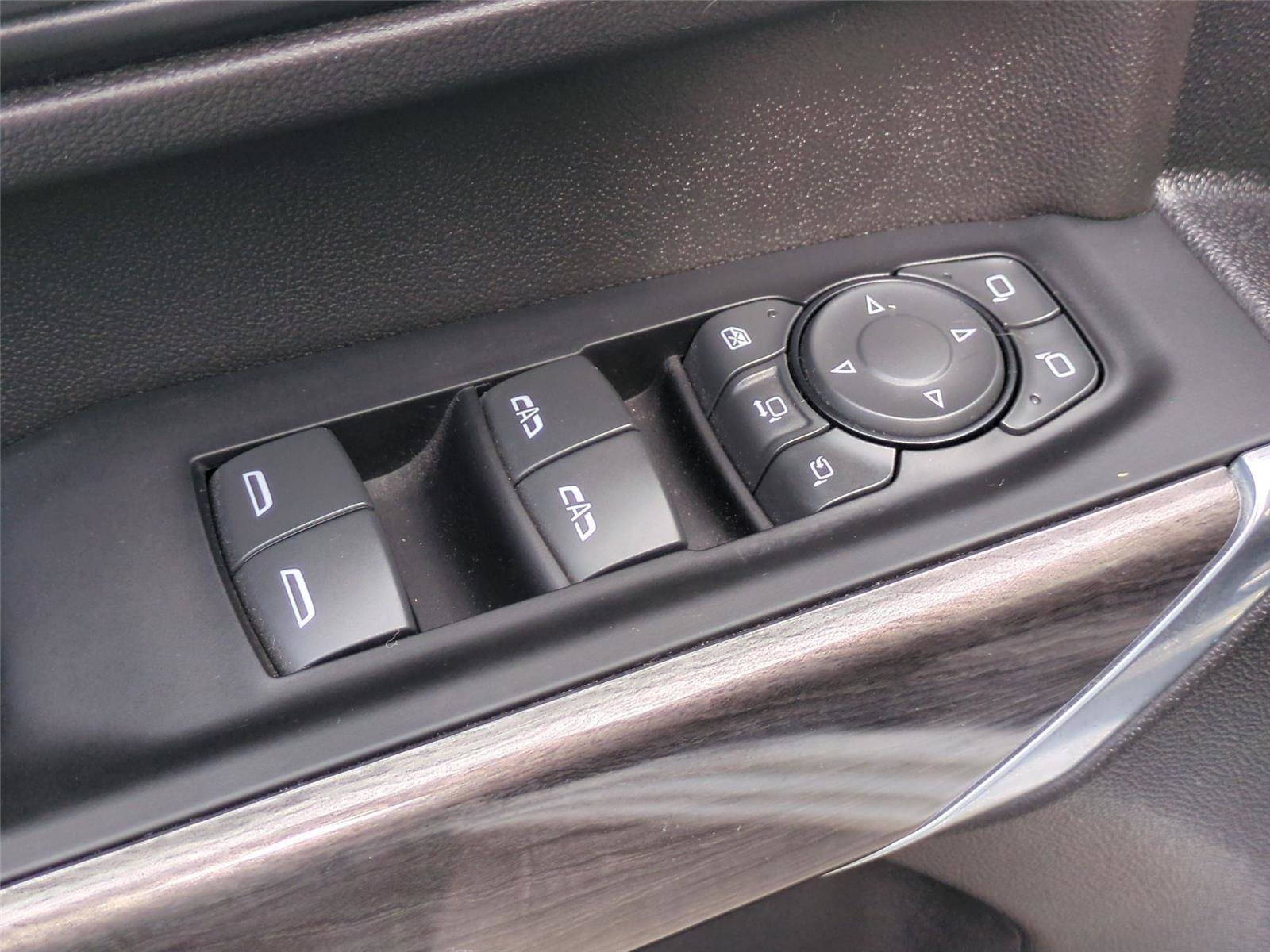 Used 2022 Chevrolet Silverado 2500 LTZ AWD/4WD image 13