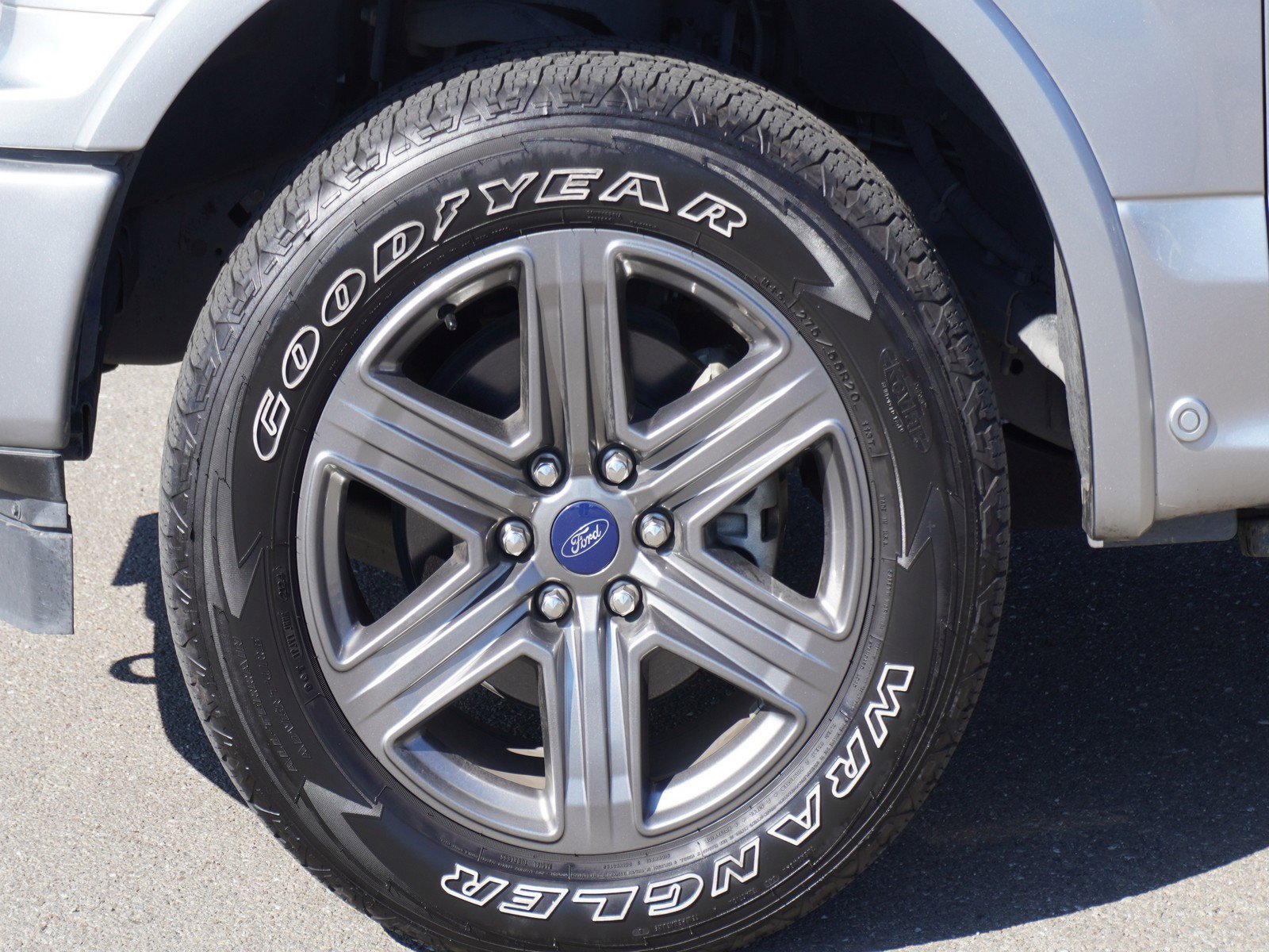 Used 2020 Ford F150 Platinum w/ Equipment Group 701A Luxury image 7