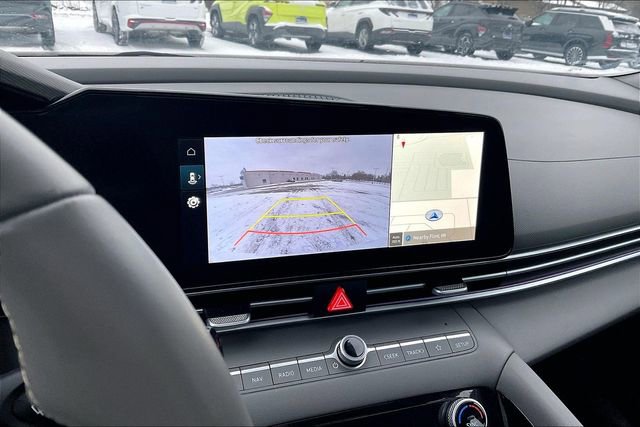 Certified 2025 Hyundai Elantra SEL image 21