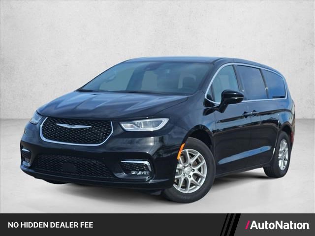 Used 2025 Chrysler Pacifica Select FWD image 1