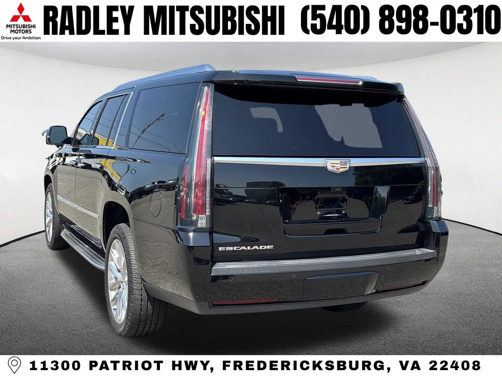 Used 2017 Cadillac Escalade ESV Luxury AWD/4WD image 17