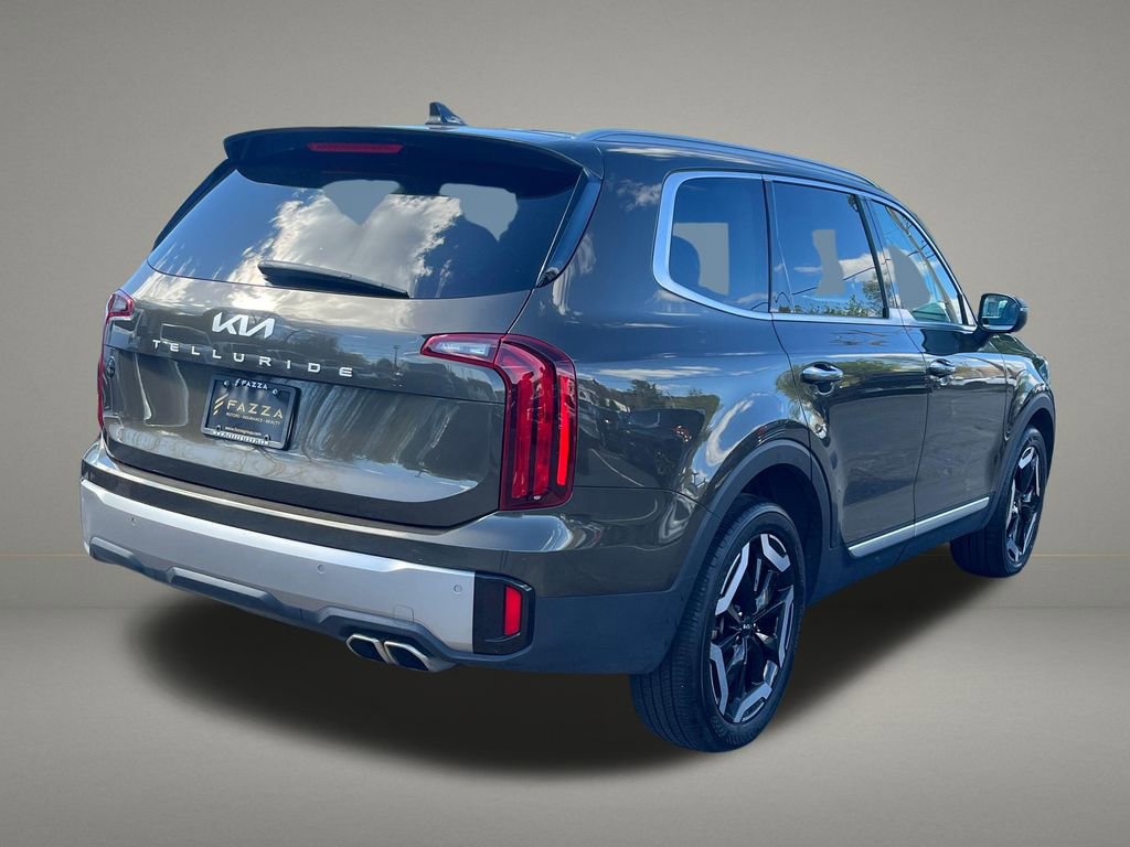 Used 2025 Kia Telluride S FWD image 5