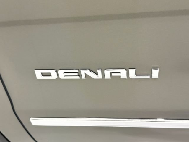Used 2018 GMC Sierra 1500 Denali w/ Denali Ultimate Package AWD/4WD image 9