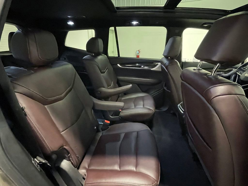 Used 2023 Cadillac XT6 Premium Luxury image 29