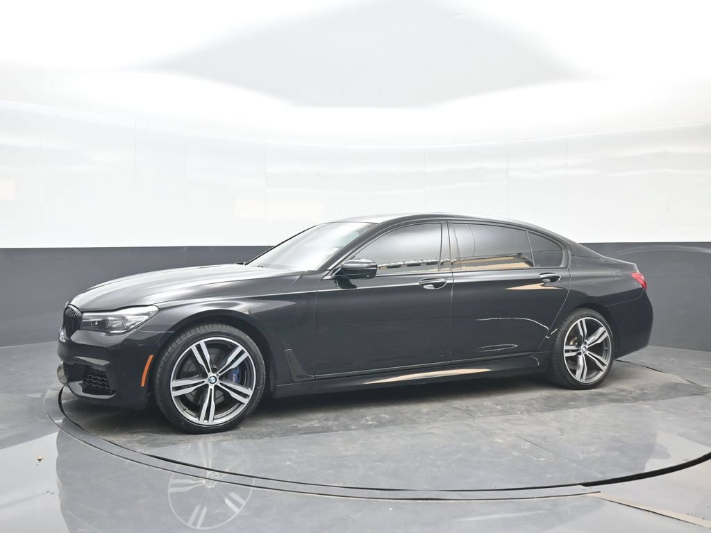 Used 2019 BMW 740i w/ M Sport Package RWD image 2