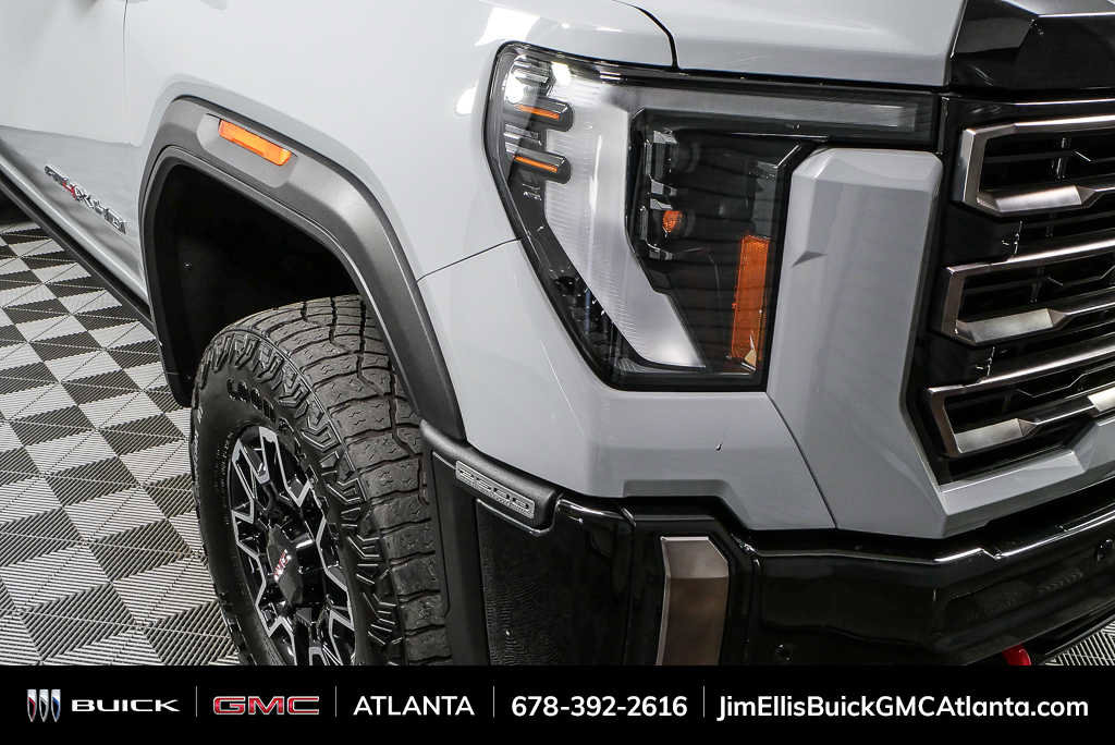 Used 2024 GMC Sierra 2500 AT4X image 35