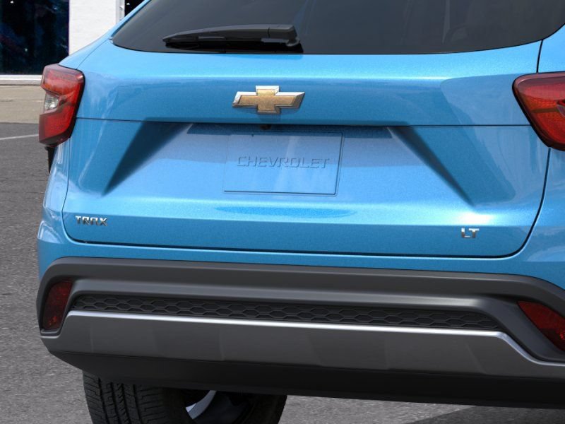New 2026 Chevrolet Trax LT w/ LT Convenience Package FWD image 15