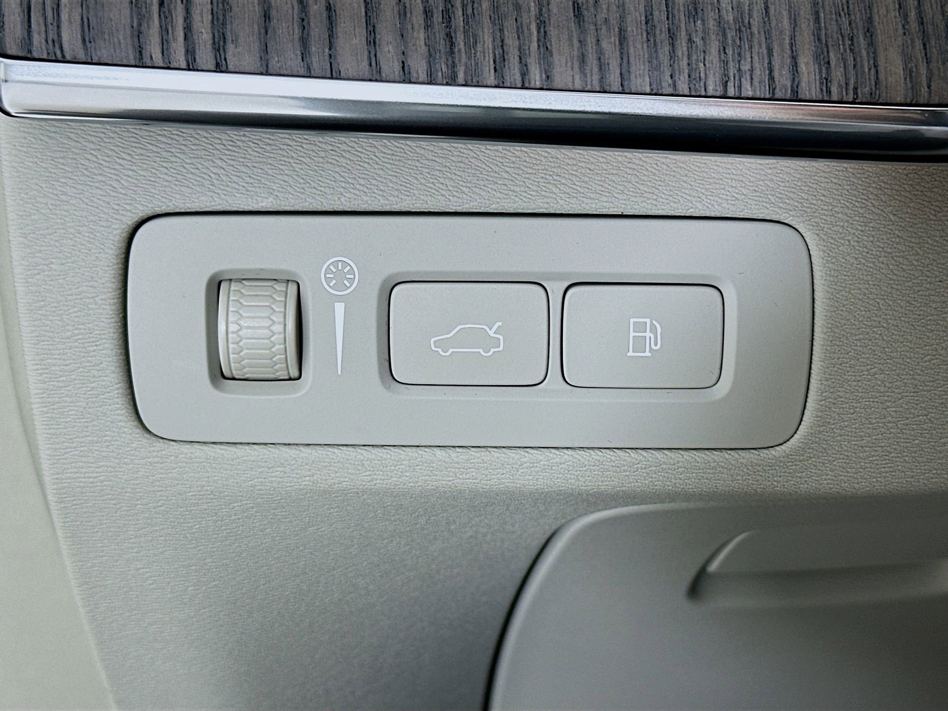 Used 2022 Volvo XC90 T8 Inscription w/ Advanced Package image 11