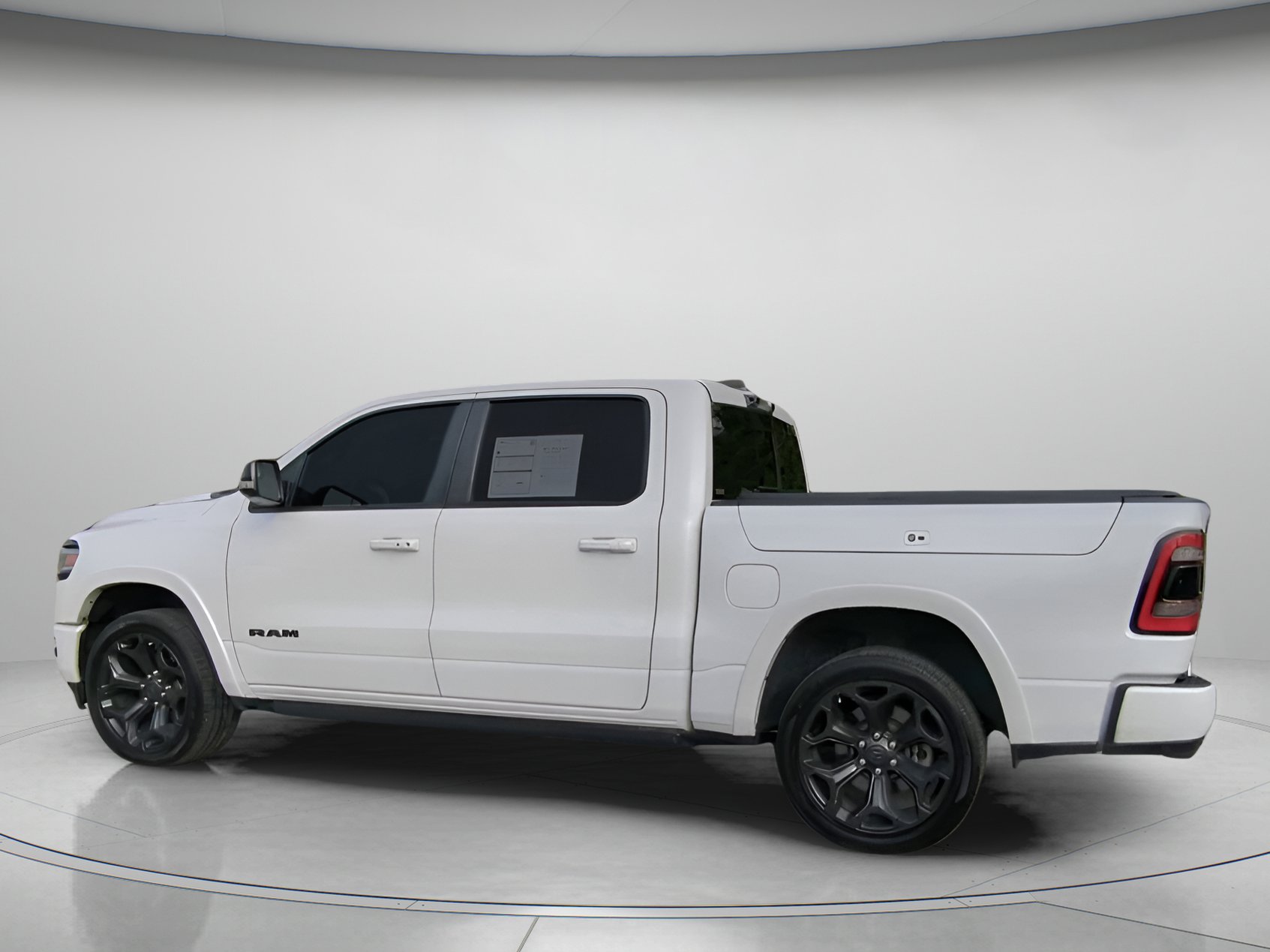 Used 2021 RAM 1500 Limited w/ Night Edition image 17