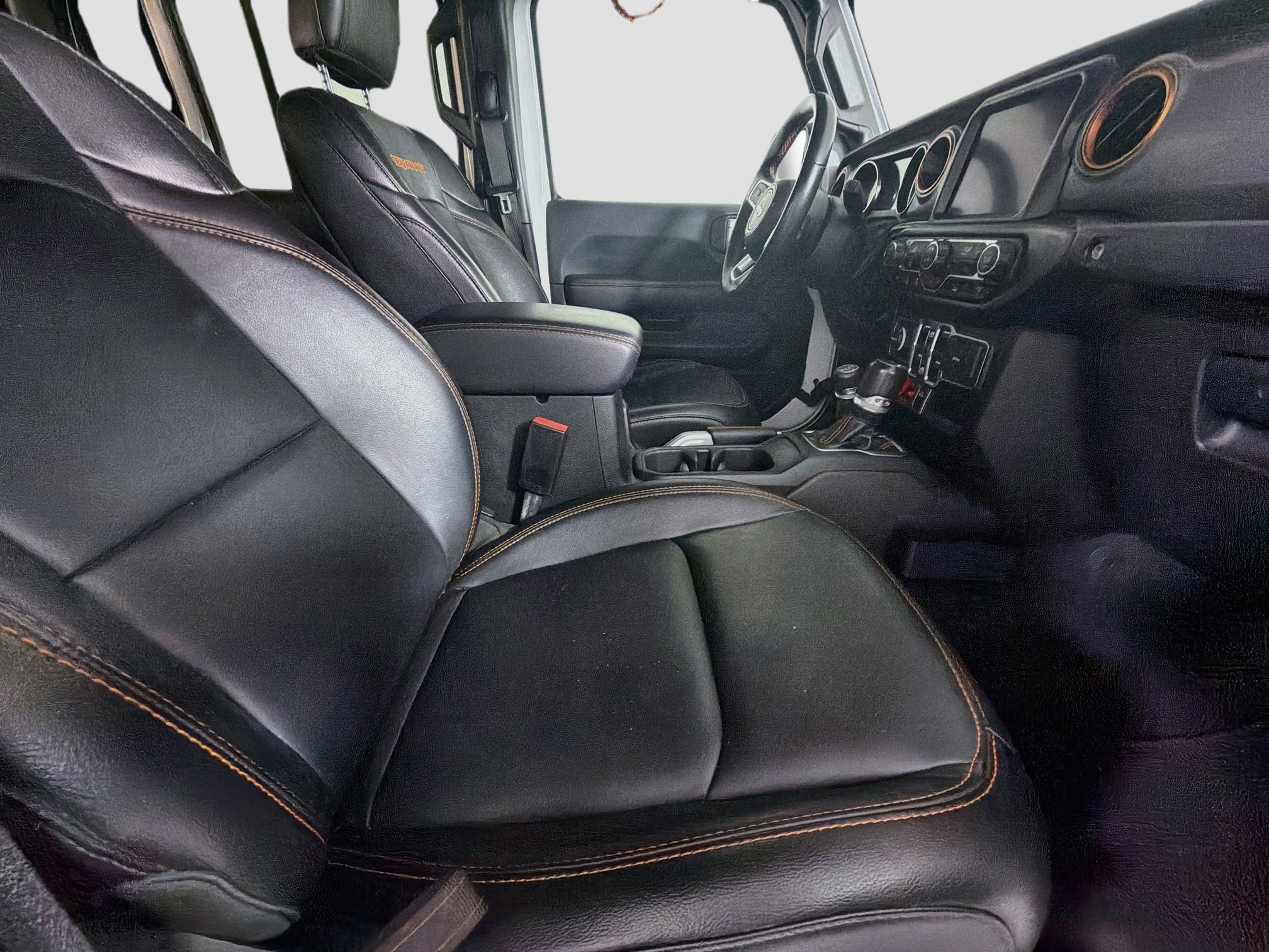 Used 2022 Jeep Gladiator Mojave AWD/4WD image 29