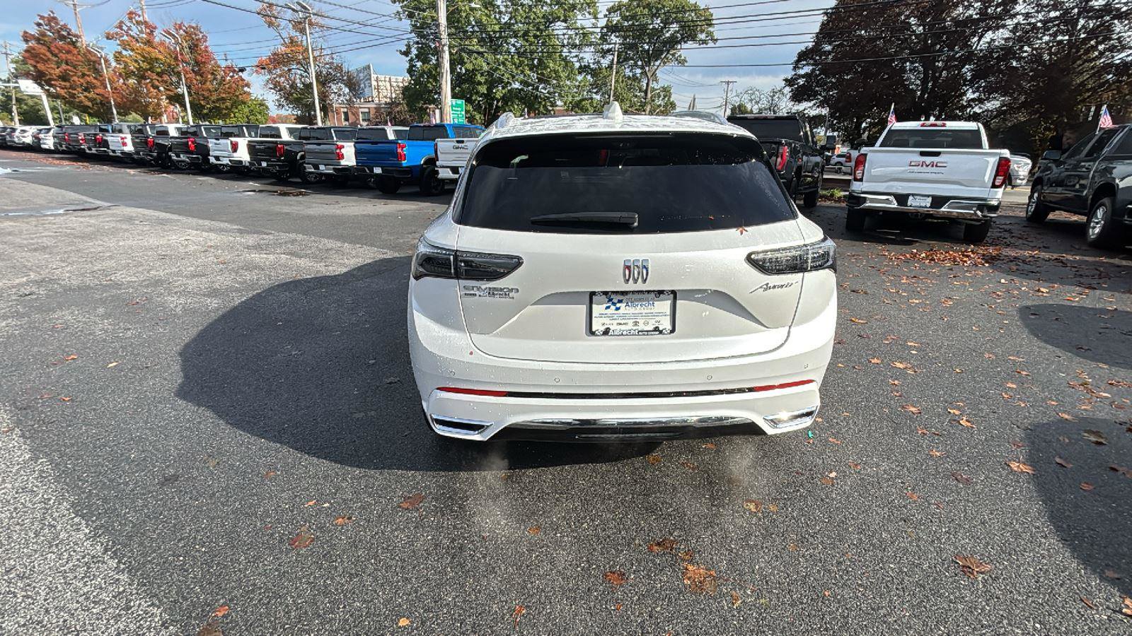 Certified 2025 Buick Envision Avenir image 6
