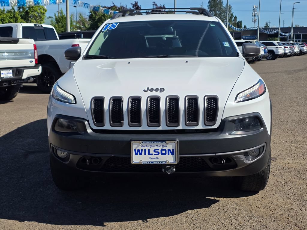 Used 2018 Jeep Cherokee Trailhawk AWD/4WD image 6
