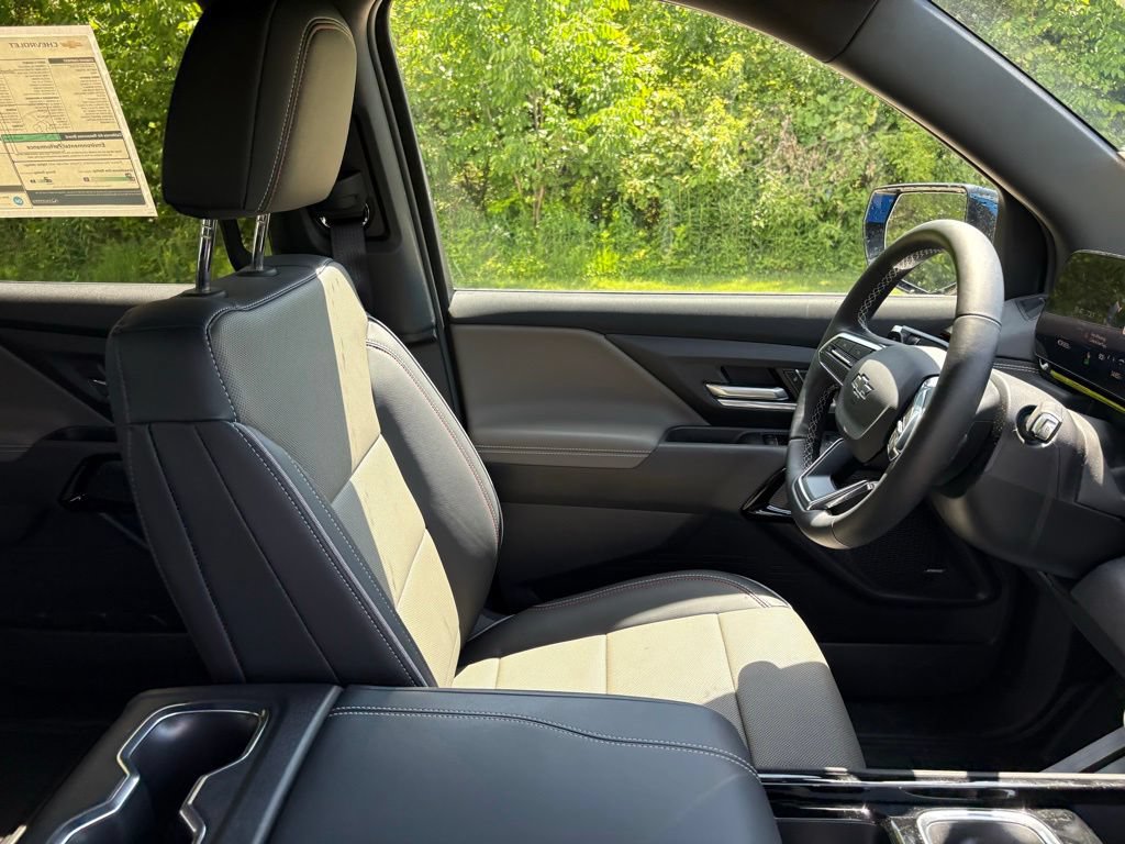 New 2026 Chevrolet Silverado EV Trail Boss w/ Plus Package AWD/4WD image 37