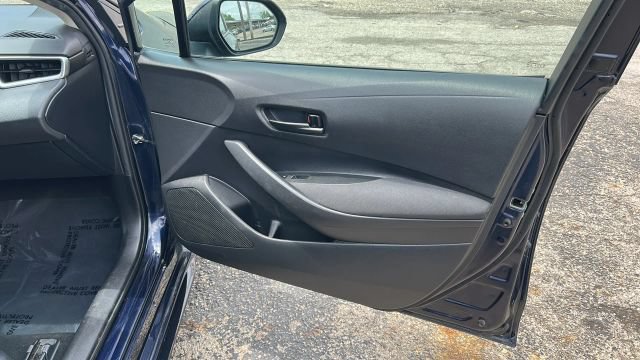 Used 2022 Toyota Corolla LE FWD image 12