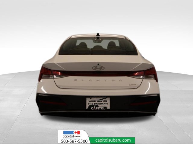 Used 2024 Hyundai Elantra Limited FWD image 4