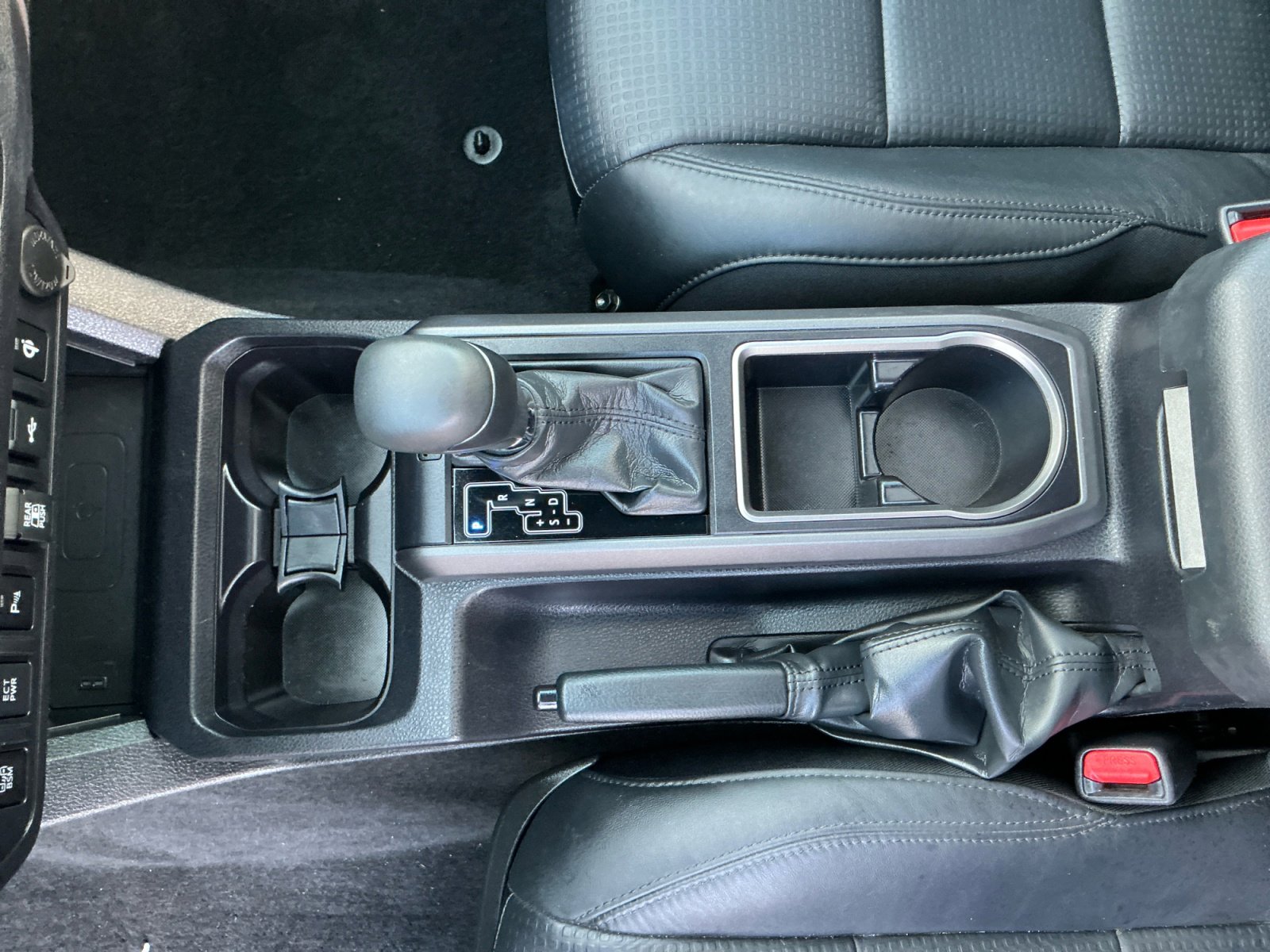 Used 2023 Toyota Tacoma TRD Off-Road image 15