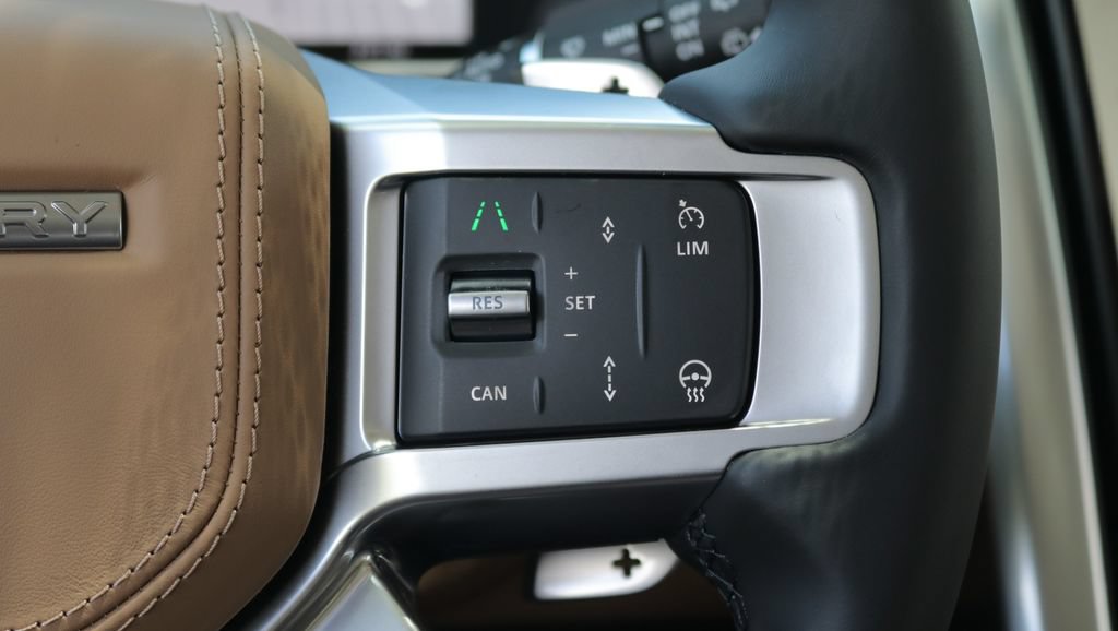 New 2026 Land Rover Discovery Limited Edition AWD/4WD image 20