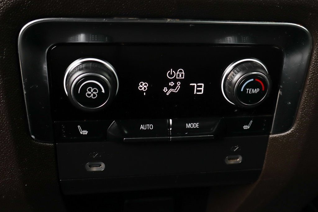 Used 2022 Chevrolet Suburban Z71 w/ Luxury Package AWD/4WD image 41