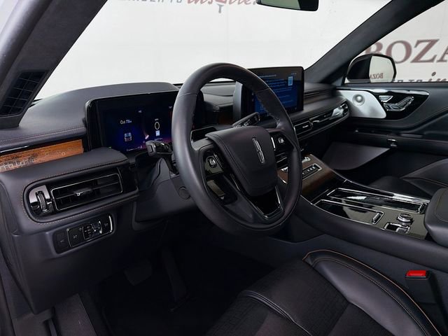 Certified 2025 Lincoln Aviator Black Label w/ Jet Appearance Package AWD/4WD image 11