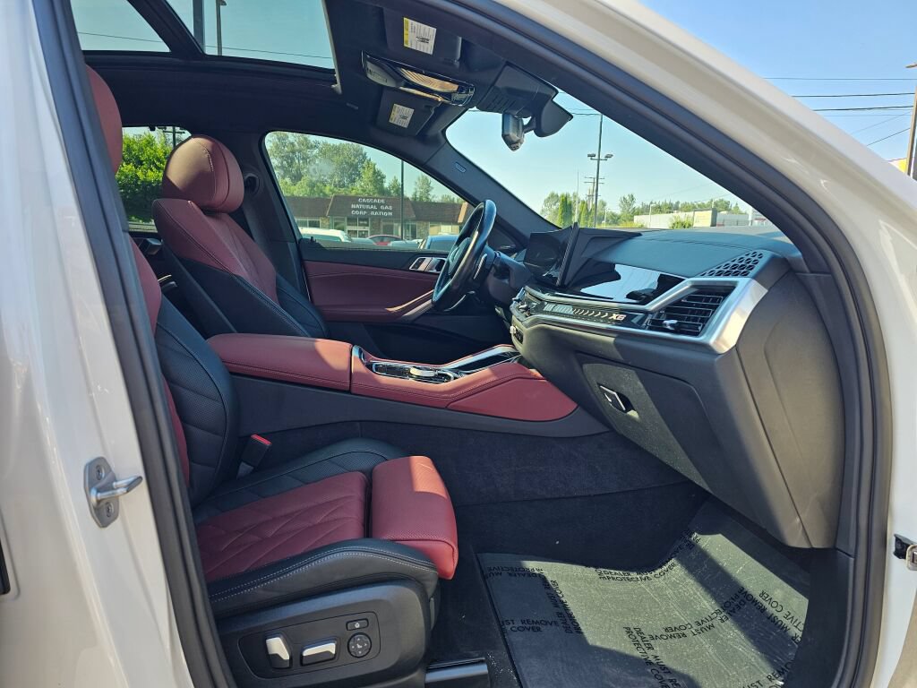 Used 2024 BMW X6 xDrive40i AWD/4WD image 10