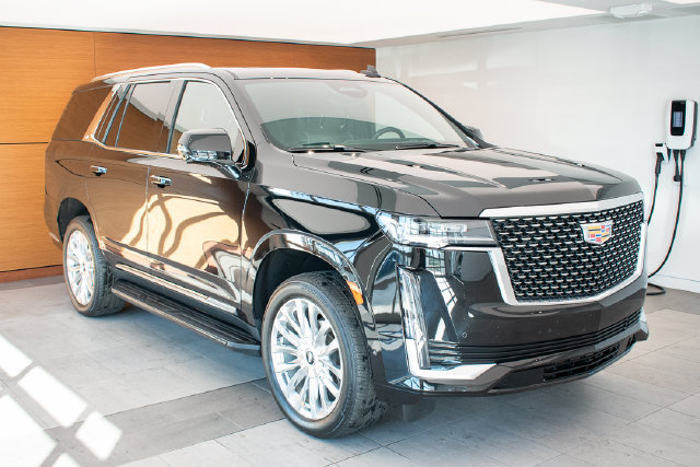 Used 2024 Cadillac Escalade Premium Luxury w/ LPO, Floor Liner Package AWD/4WD image 5