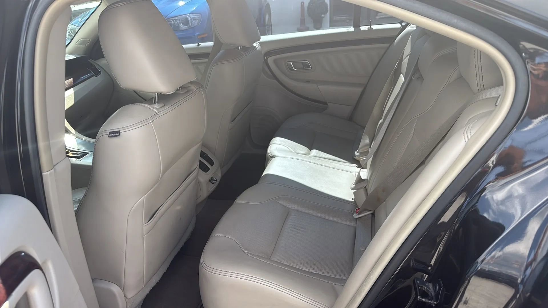 Used 2010 Ford Taurus Limited image 8