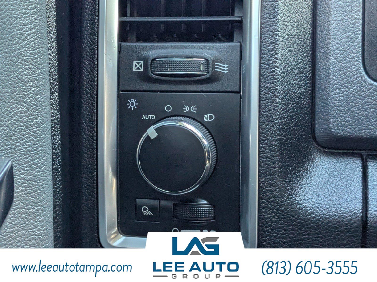Used 2018 RAM 1500 Classic SLT AWD/4WD image 23